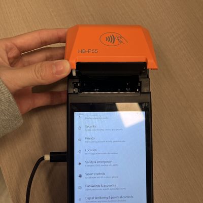 Android POS Terminal With 720*1280 IPS Screen And Wireless Connectivity